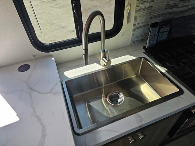 2026 Coachmen 2026 Coachmen Freelander - thumbnail 16