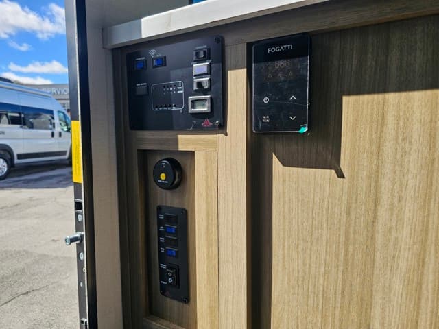 2026 Coachmen 2026 Coachmen Freelander - thumbnail 26