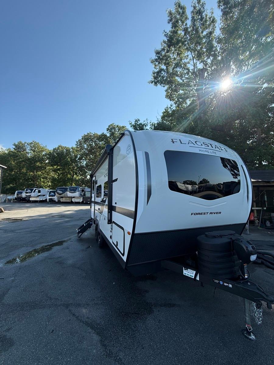 2027 Flagstaff Micro Lite 21FBRS