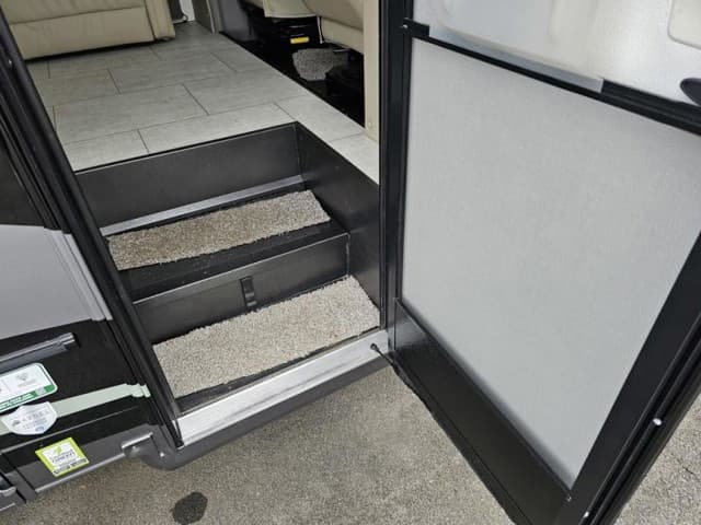 2026 Coachmen 2026 Coachmen Freelander - thumbnail 12