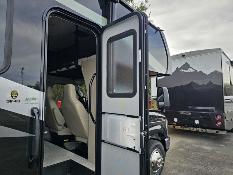 2026 Coachmen 2026 Coachmen Freelander - thumbnail 13