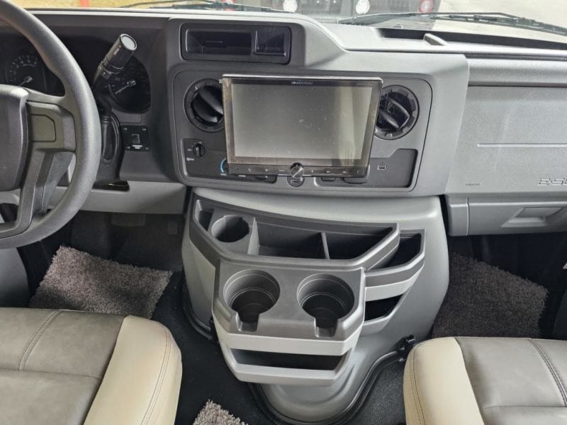 2026 Coachmen 2026 Coachmen Freelander - thumbnail 16