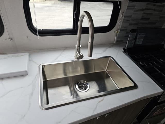 2026 Coachmen 2026 Coachmen Freelander - thumbnail 24