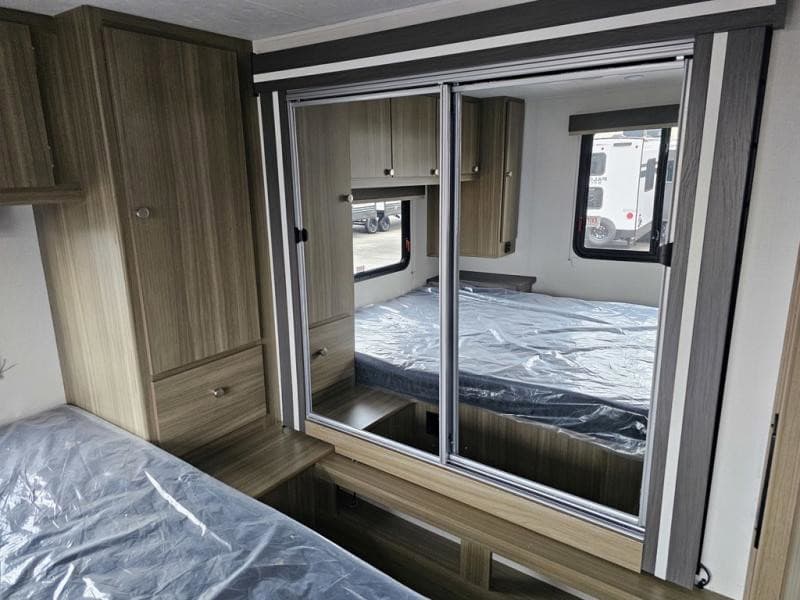 2026 Coachmen 2026 Coachmen Freelander - thumbnail 36