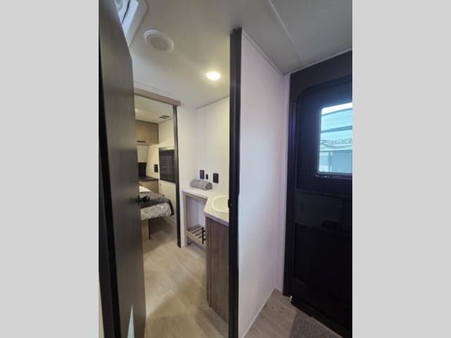 2026 Forest River 2026 Forest River Cherokee Grey Wolf - thumbnail 16