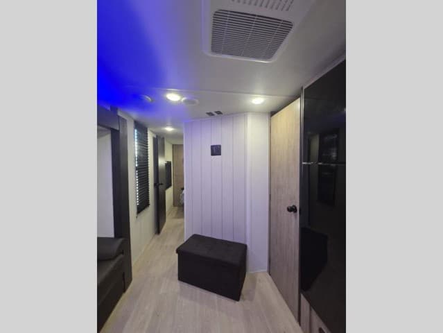 2026 Forest River 2026 Forest River Cherokee Grey Wolf - thumbnail 8