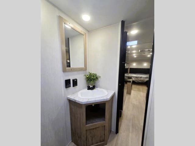 2026 Forest River 2026 Forest River Cherokee Grey Wolf - thumbnail 19