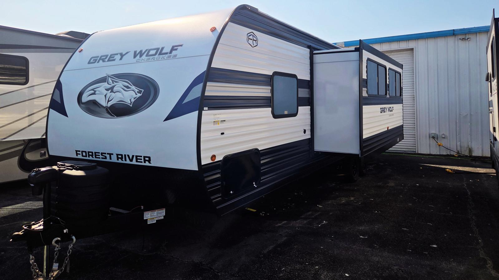 2027 Forest River 2027 Forest River Grey Wolf Cherokee - thumbnail 4
