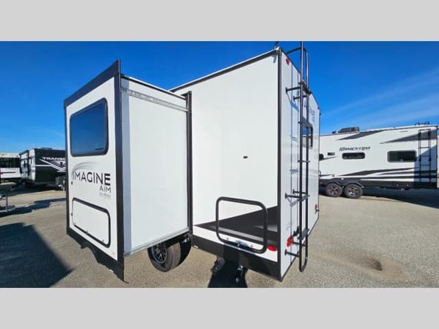 2025 Grand Design 2025 Grand Design Imagine AIM - thumbnail 9