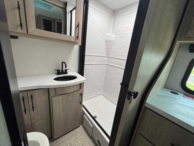 2026 Grand Design 2026 Grand Design Imagine XLS - thumbnail 9