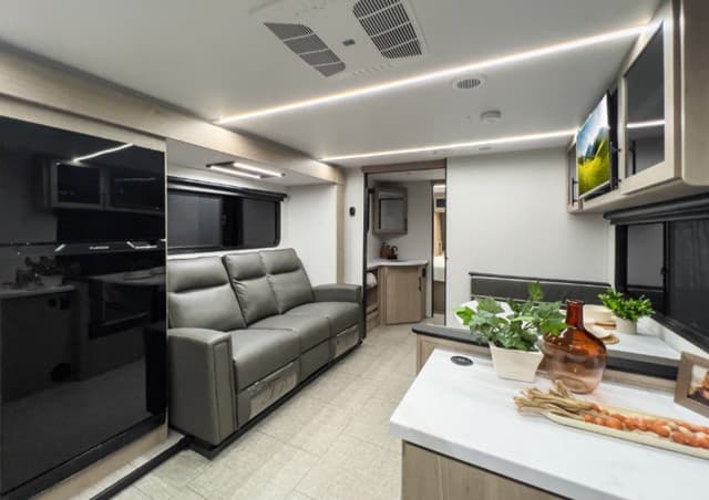 2026 Grand Design 2026 Grand Design Imagine XLS - thumbnail 24