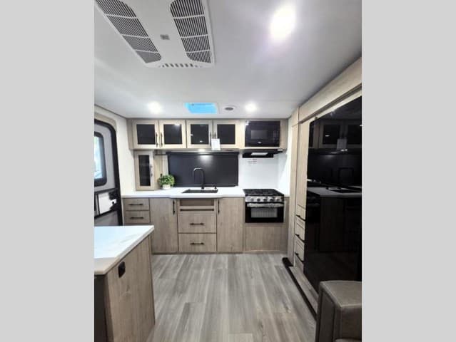 2026 Grand Design 2026 Grand Design Imagine XLS - thumbnail 8