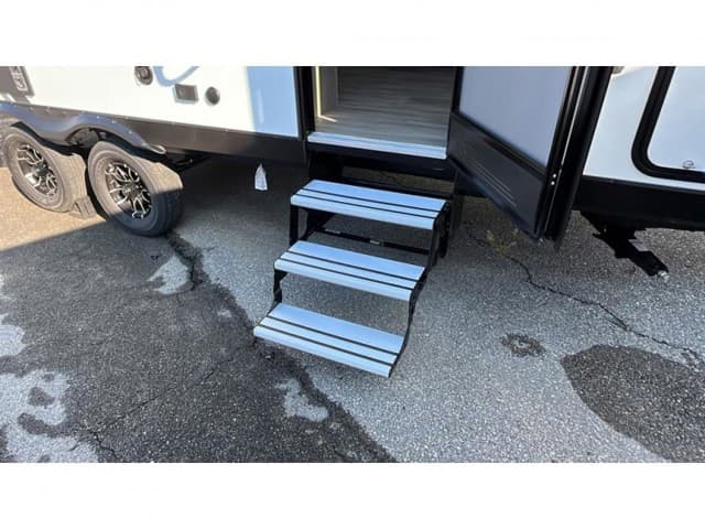 2026 Grand Design 2026 Grand Design Imagine XLS - thumbnail 9