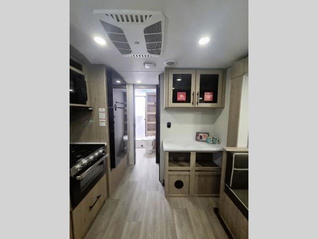 2026 Grand Design 2026 Grand Design Imagine XLS - thumbnail 7