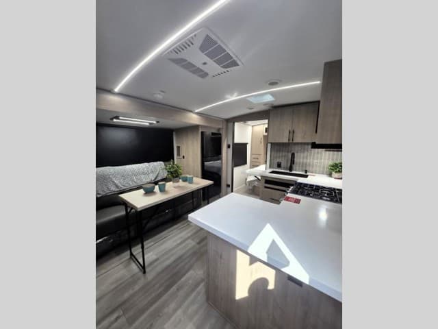 2026 Grand Design 2026 Grand Design Imagine - thumbnail 6