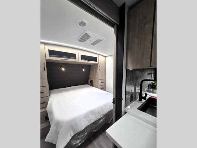 2026 Grand Design 2026 Grand Design Imagine - thumbnail 16