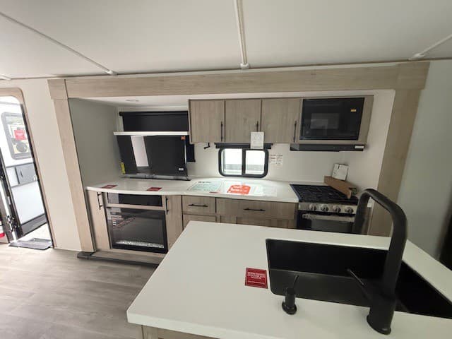 2026 Grand Design 2026 Grand Design Imagine - thumbnail 15