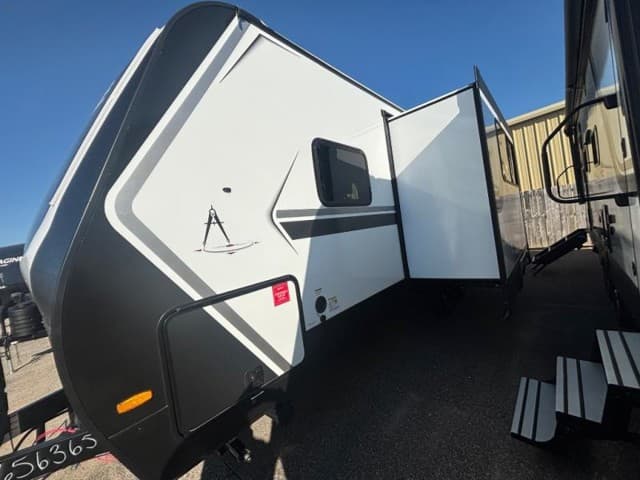 2026 Grand Design 2026 Grand Design Imagine - thumbnail 4