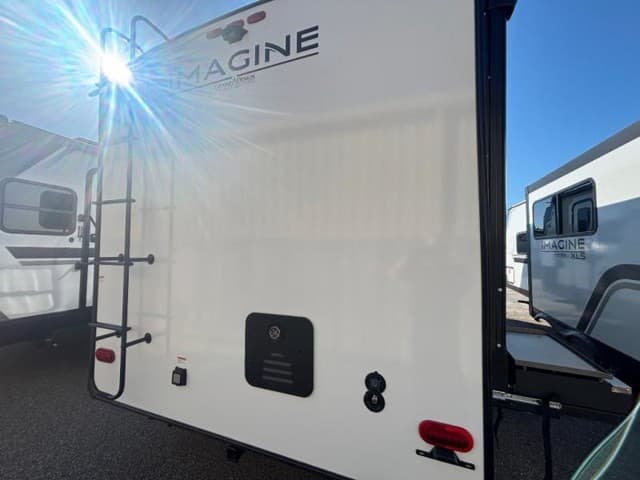 2026 Grand Design 2026 Grand Design Imagine - thumbnail 5