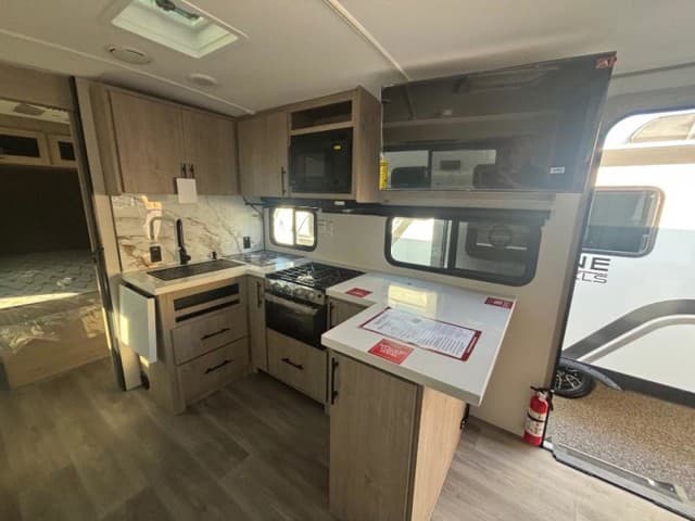 2026 Grand Design 2026 Grand Design Imagine - thumbnail 9