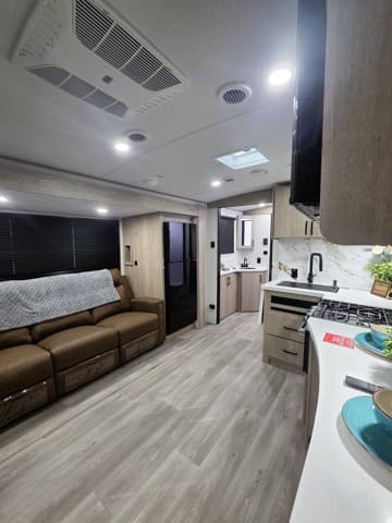 2026 Grand Design 2026 Grand Design Imagine - thumbnail 6