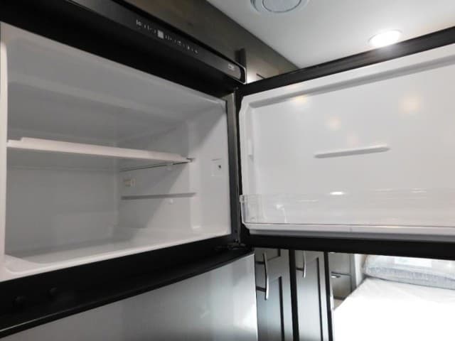 2025 Dynamax 2025 Dynamax Isata 5 - thumbnail 18