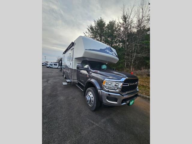 2025 Dynamax 2025 Dynamax Isata 5 - thumbnail 4