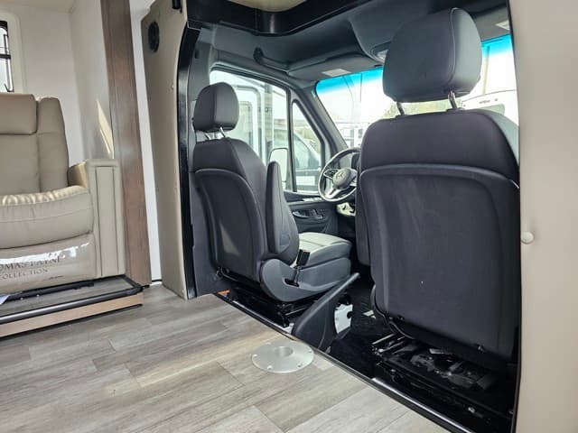 2025 Dynamax 2025 Dynamax Isata 3 - thumbnail 11