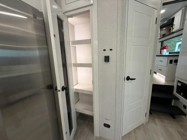 2026 Jayco 2026 Jayco Pinnacle - thumbnail 8