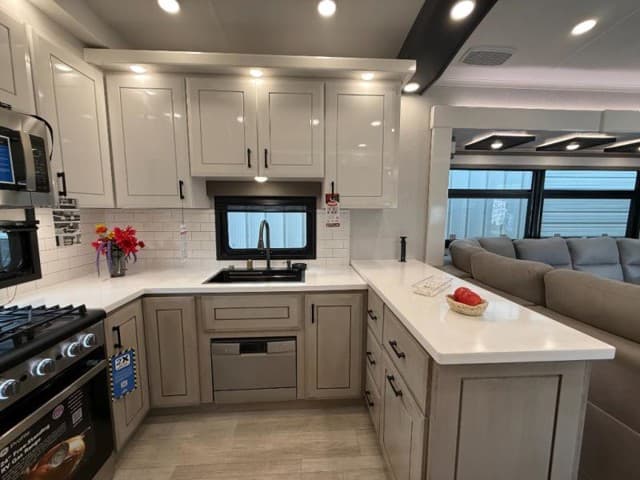 2026 Jayco 2026 Jayco Pinnacle - thumbnail 7