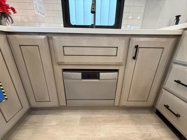 2026 Jayco 2026 Jayco Pinnacle - thumbnail 9