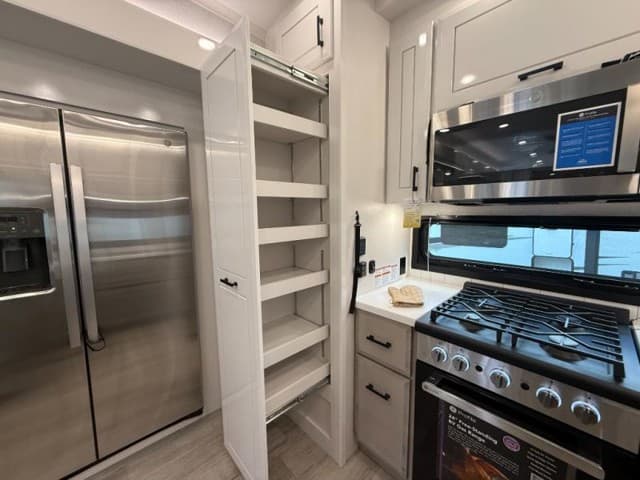 2026 Jayco 2026 Jayco Pinnacle - thumbnail 13