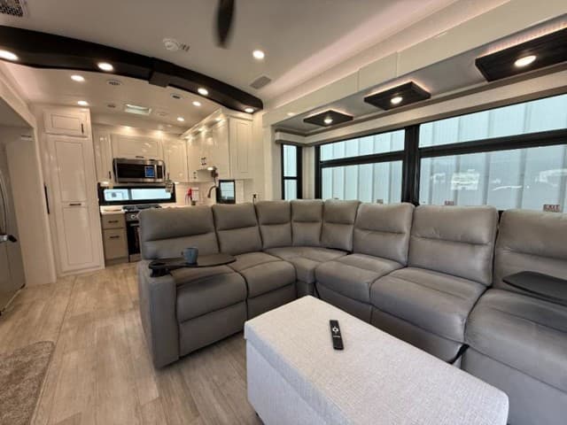 2026 Jayco 2026 Jayco Pinnacle - thumbnail 21