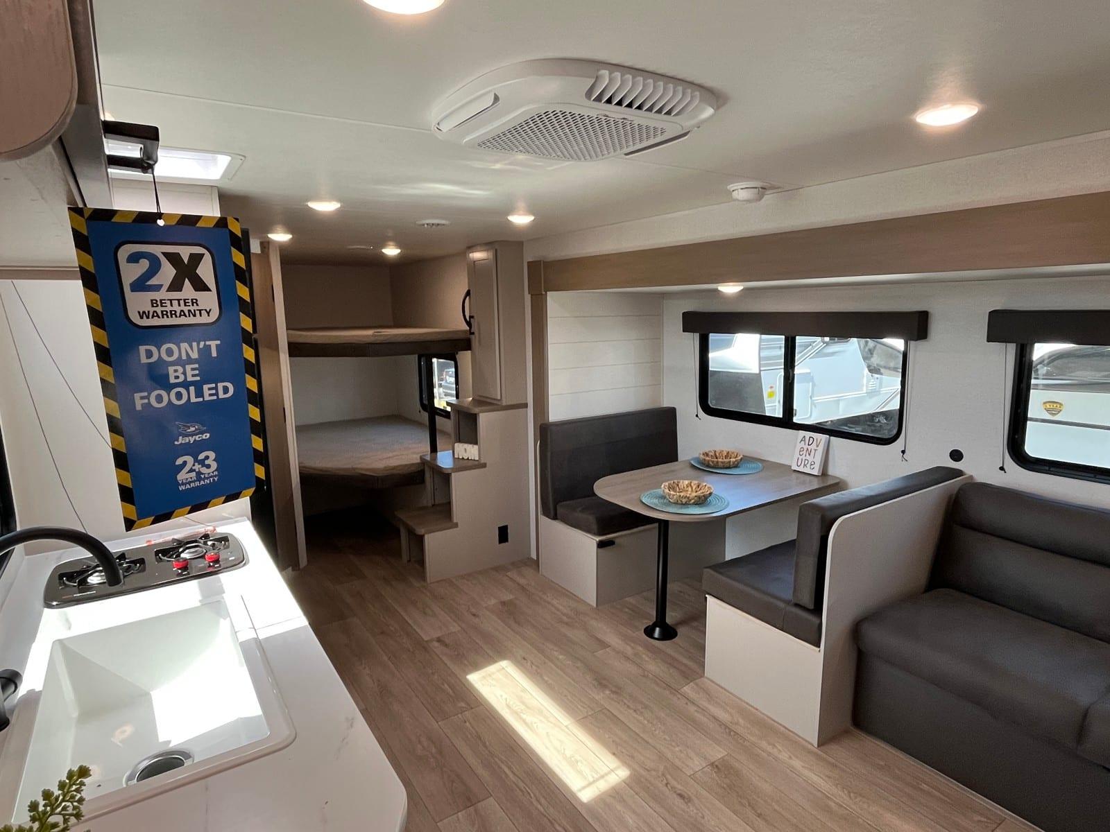 2027 Jayco 2027 Jayco Jay Flight - thumbnail 6