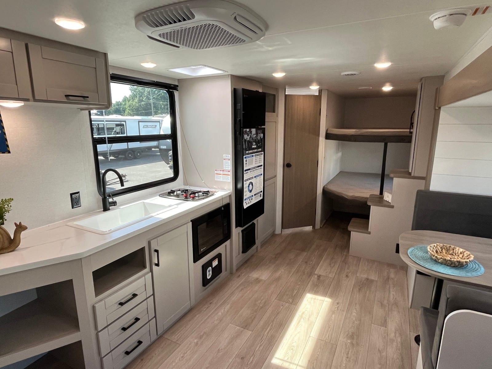 2027 Jayco 2027 Jayco Jay Flight - thumbnail 7