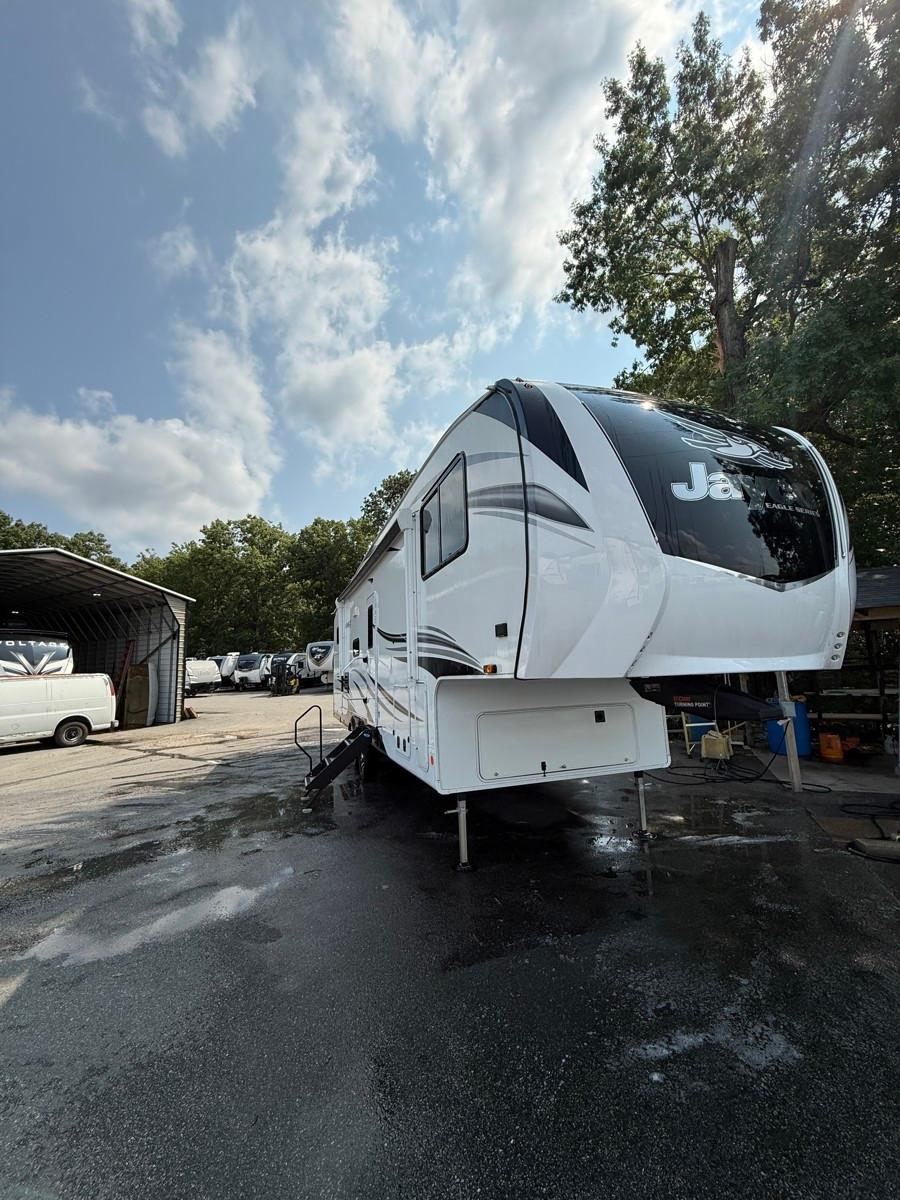 2027 Jayco 2027 Jayco Eagle SLE - thumbnail 3