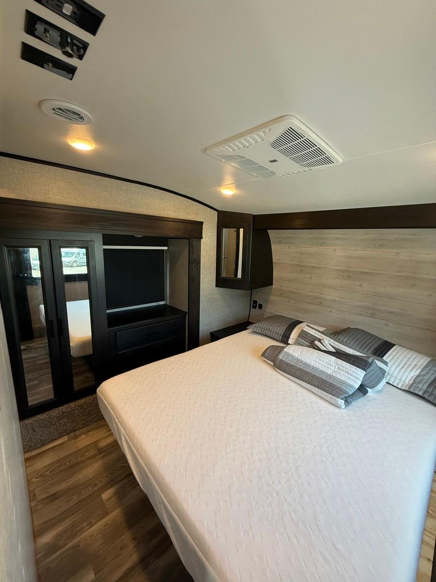 2027 Jayco 2027 Jayco Eagle SLE - thumbnail 10