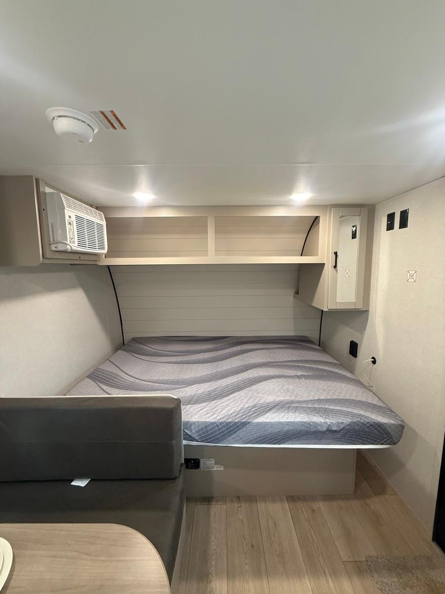 2027 Jayco 2027 Jayco Jay Flight SLX - thumbnail 6