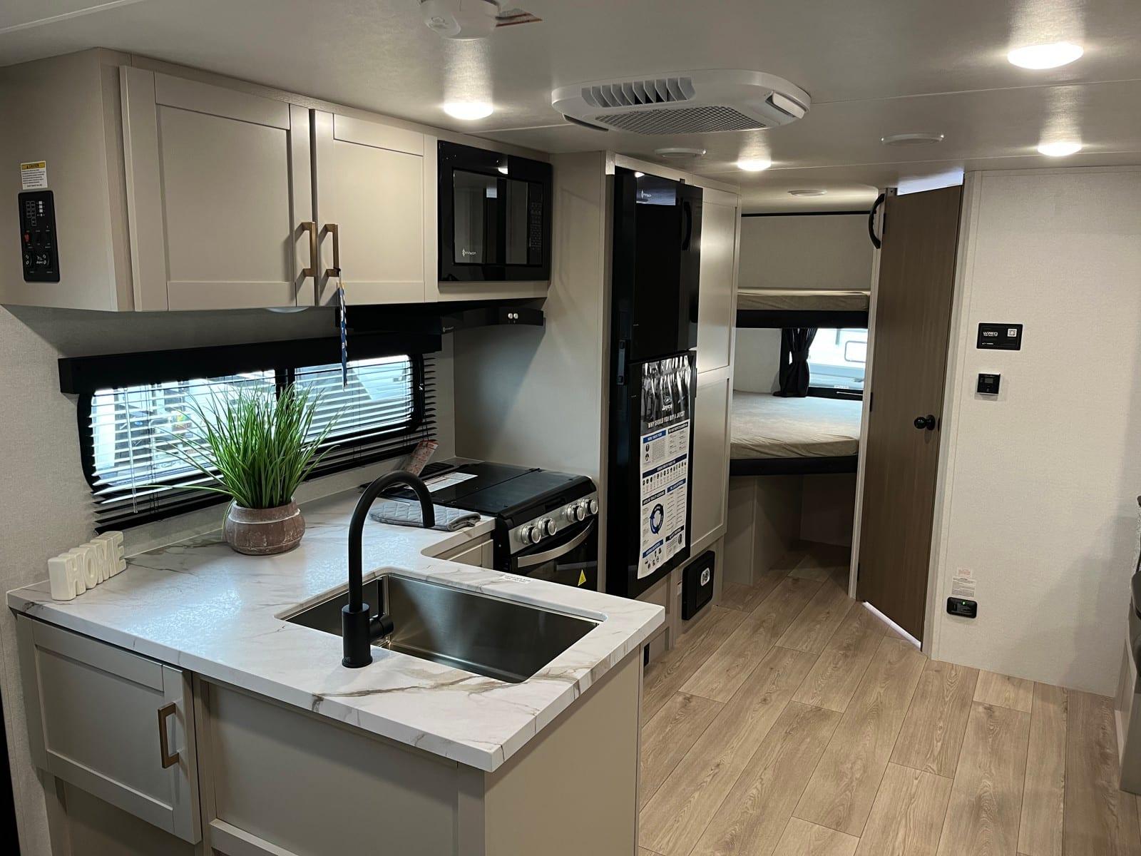 2027 Jayco 2027 Jayco Jay Feather SL - thumbnail 7