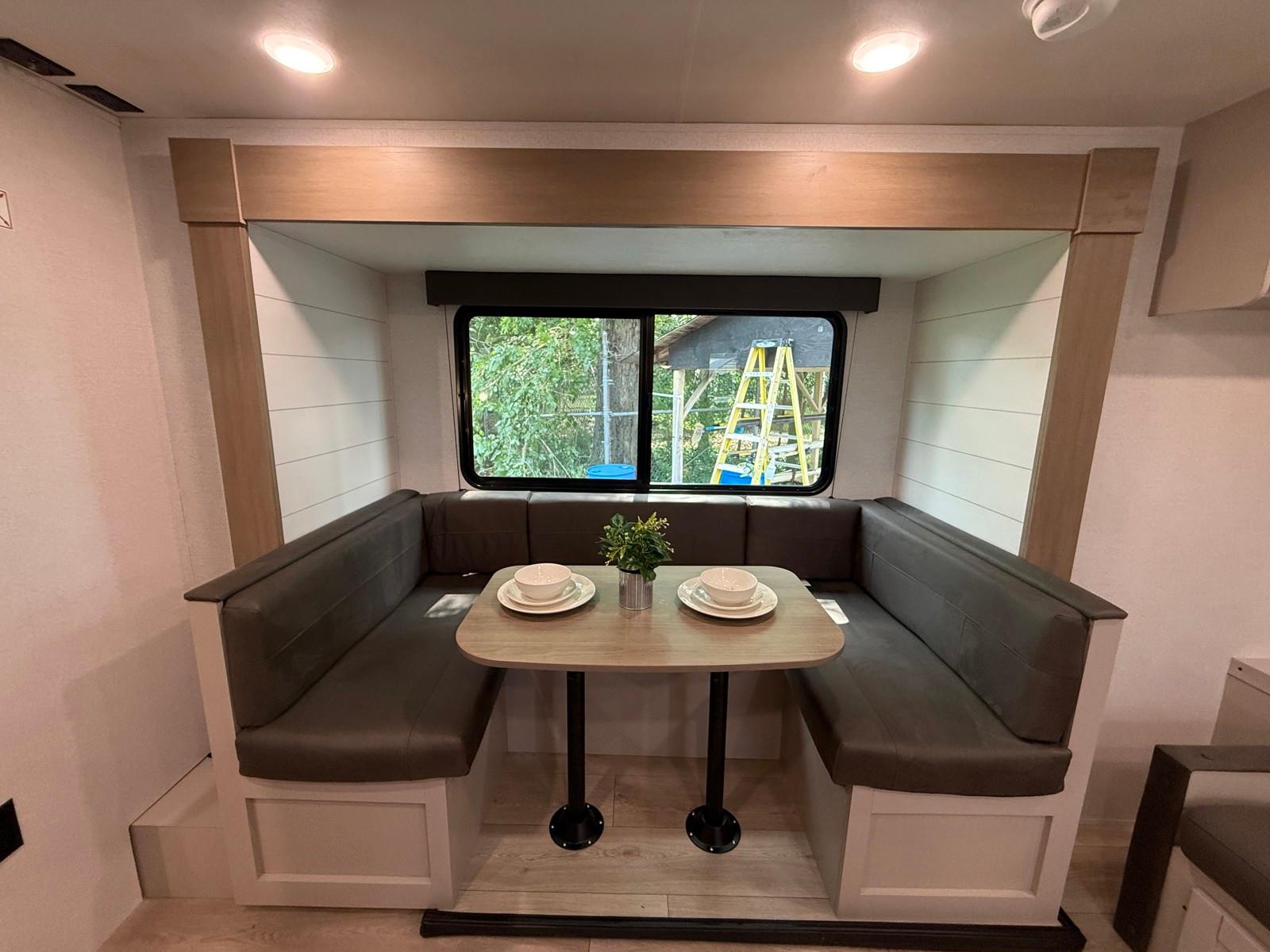 2027 Jayco 2027 Jayco Jay Flight SLX - thumbnail 5