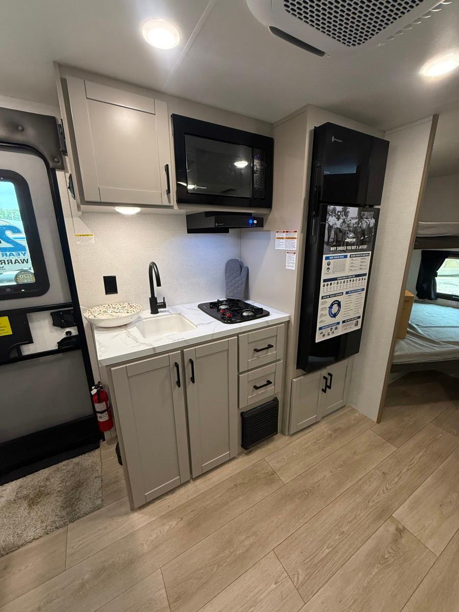 2027 Jayco 2027 Jayco Jay Flight SLX - thumbnail 8