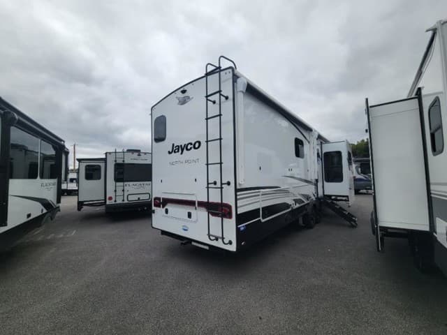 2026 Jayco 2026 Jayco North Point - thumbnail 4