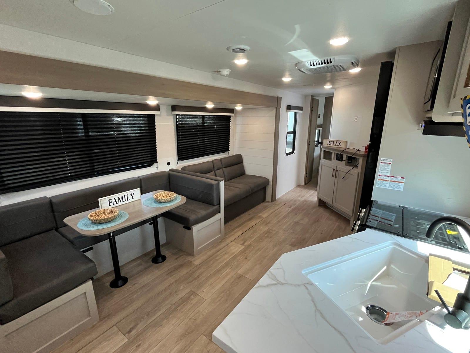 2027 Jayco 2027 Jayco Jay Flight - thumbnail 6