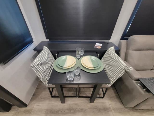 2026 Jayco 2026 Jayco Seismic Toy Hauler - thumbnail 18