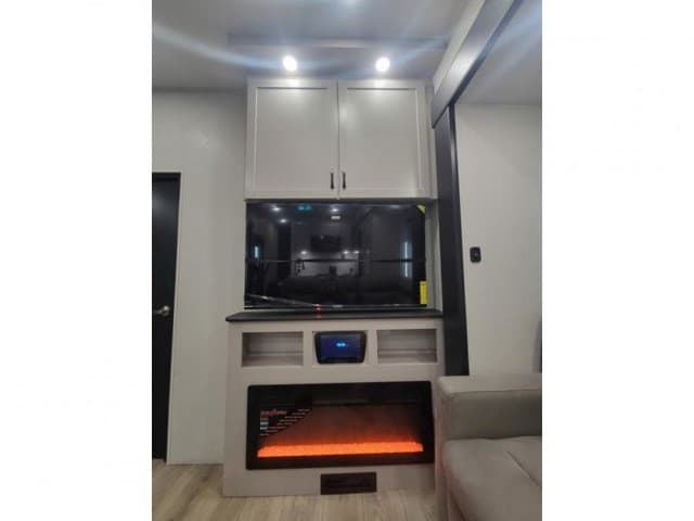 2026 Jayco 2026 Jayco Seismic Toy Hauler - thumbnail 21