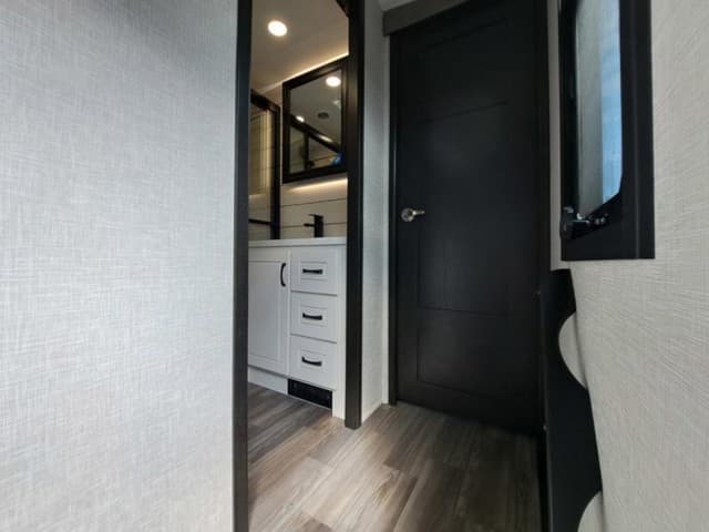 2025 Jayco 2025 Jayco North Point - thumbnail 7