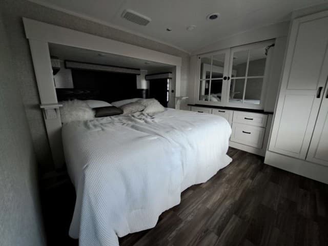 2025 Jayco 2025 Jayco North Point - thumbnail 8