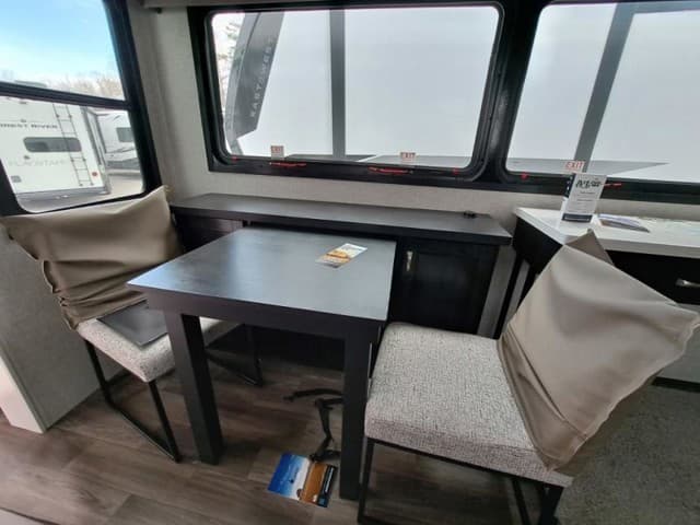 2025 Jayco 2025 Jayco North Point - thumbnail 18