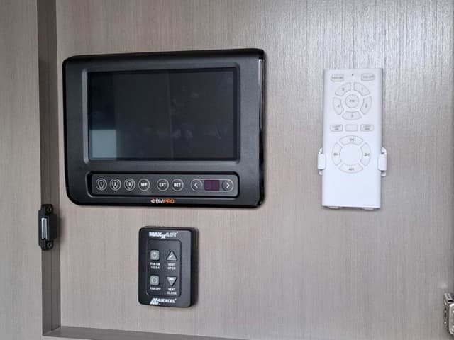 2025 Jayco 2025 Jayco North Point - thumbnail 19