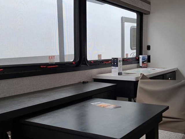 2025 Jayco 2025 Jayco North Point - thumbnail 23